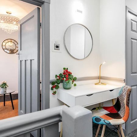 Heathrow 2-Bedroom Maisonette With Parking West Drayton  Exteriér fotografie