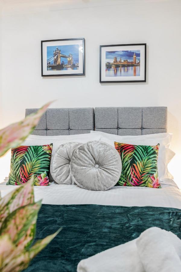 Heathrow 2-Bedroom Maisonette With Parking West Drayton  Exteriér fotografie