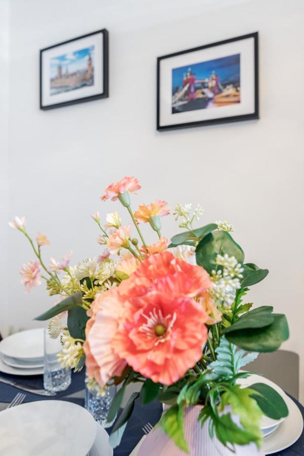Heathrow 2-Bedroom Maisonette With Parking West Drayton  Exteriér fotografie