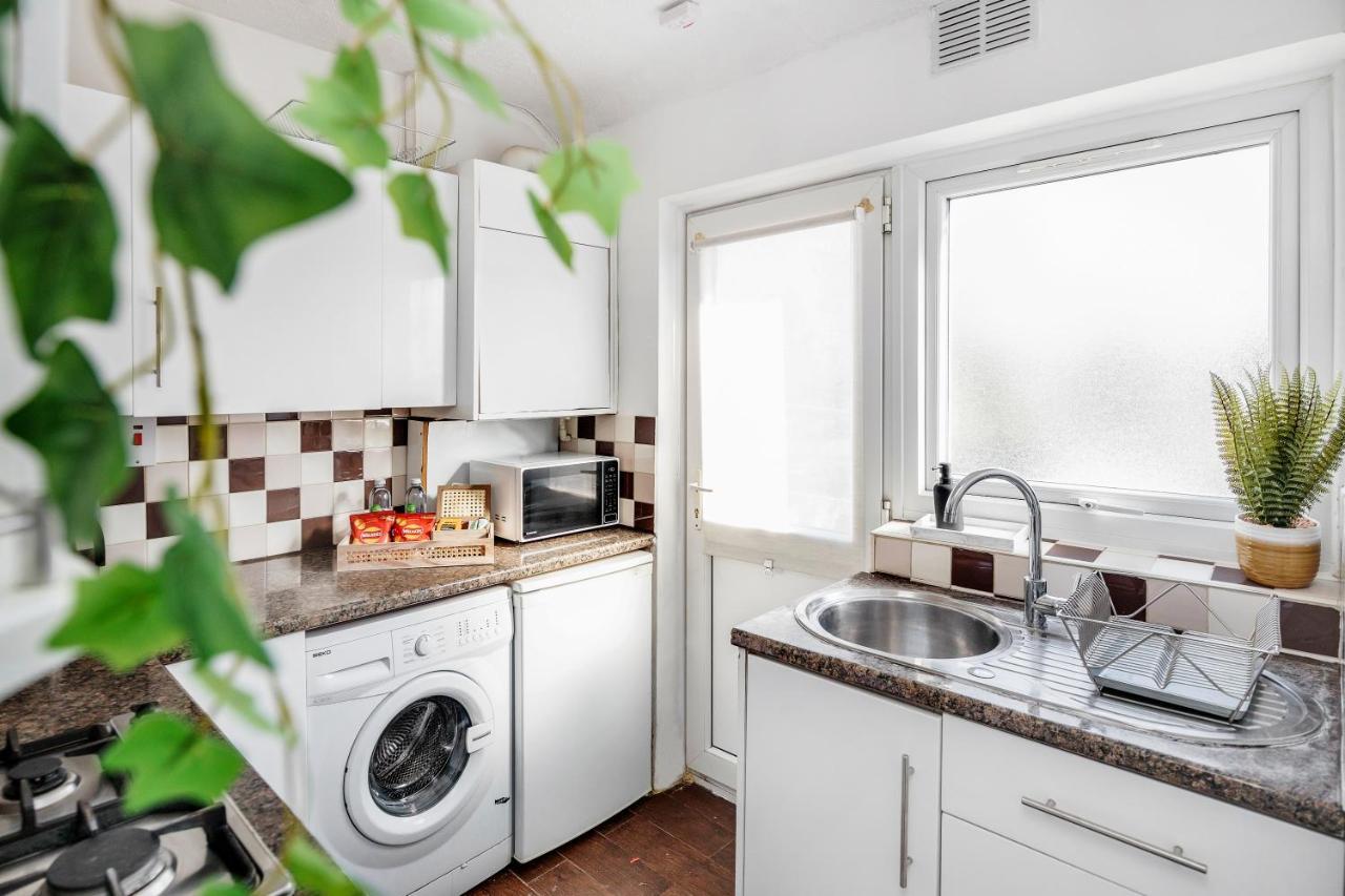 Heathrow 2-Bedroom Maisonette With Parking West Drayton  Exteriér fotografie