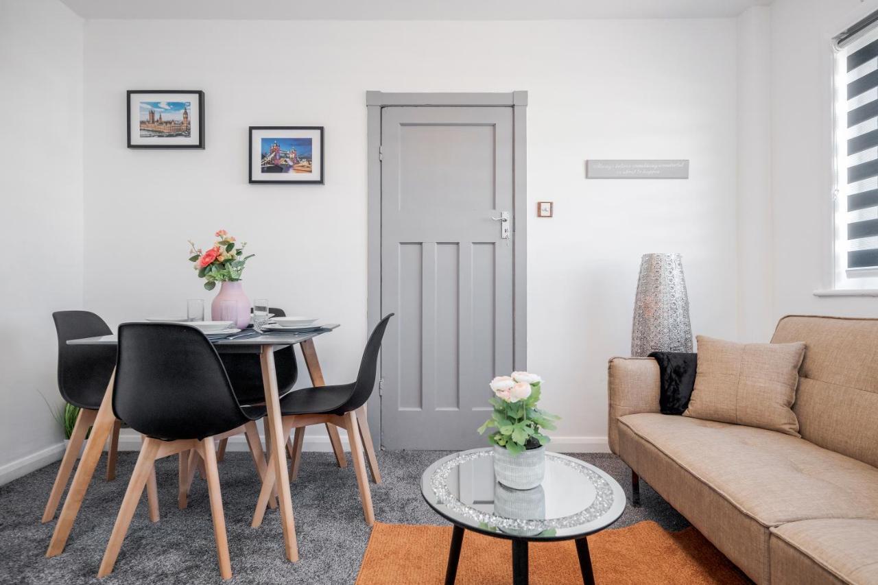 Heathrow 2-Bedroom Maisonette With Parking West Drayton  Exteriér fotografie