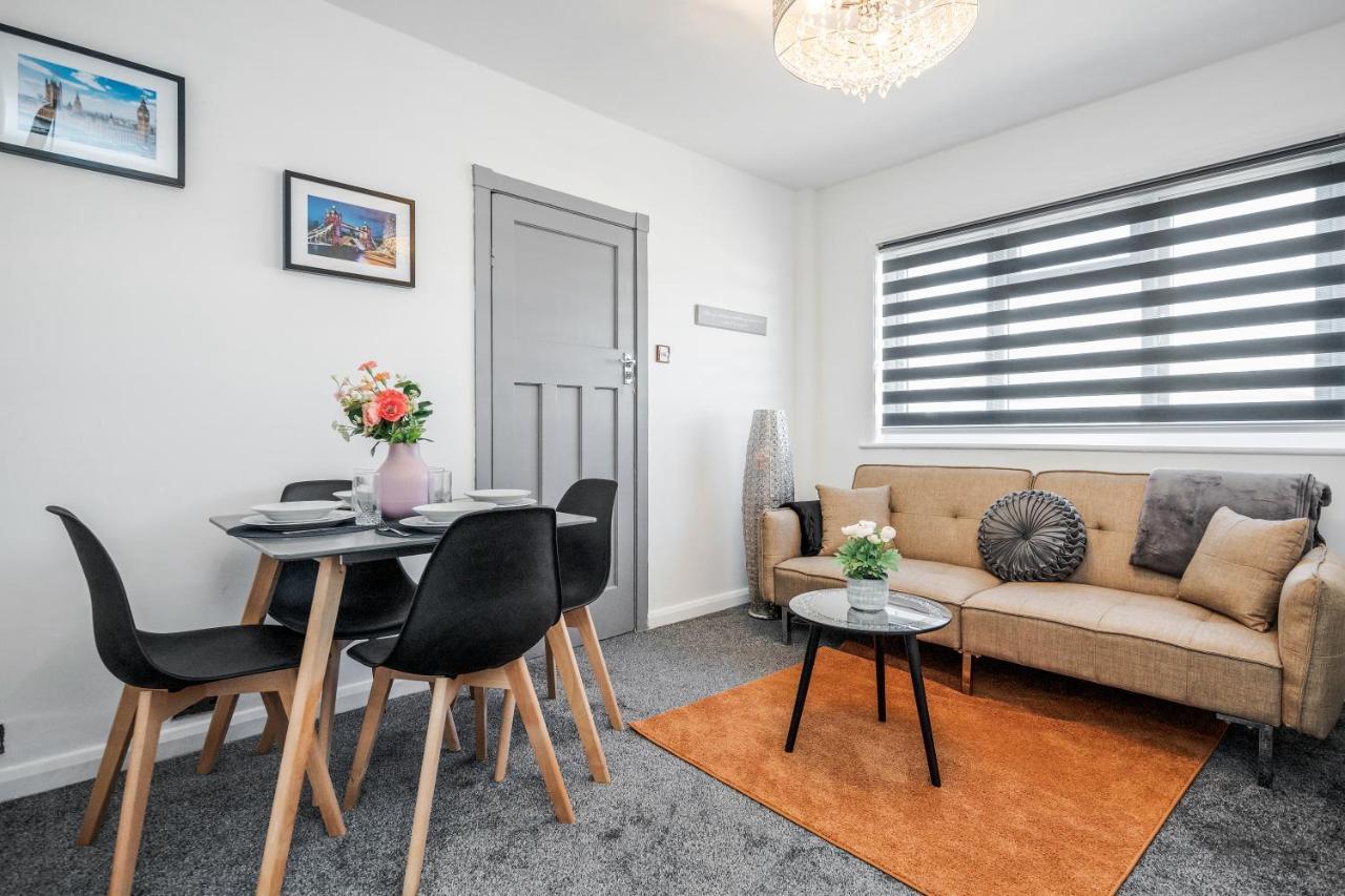 Heathrow 2-Bedroom Maisonette With Parking West Drayton  Exteriér fotografie