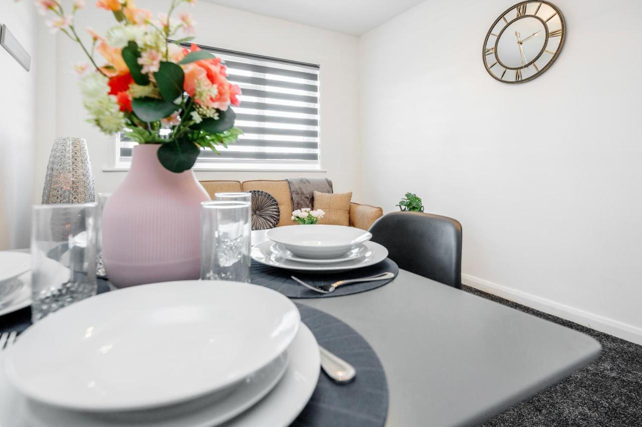 Heathrow 2-Bedroom Maisonette With Parking West Drayton  Exteriér fotografie